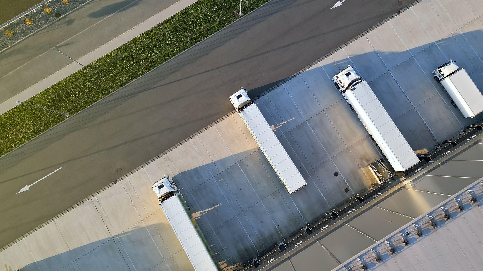 vrachtwagen luchtfoto